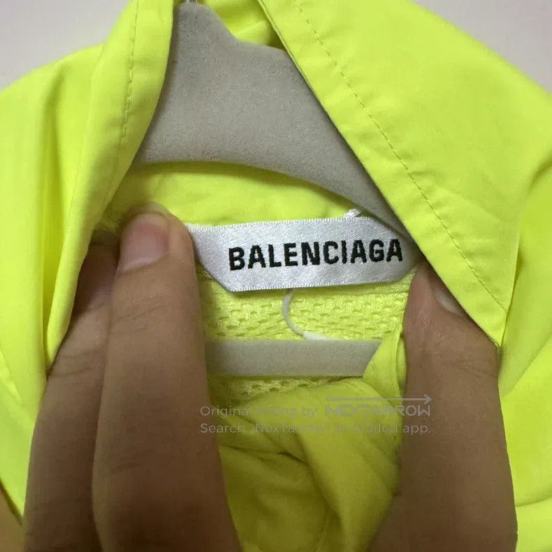 Balenciaga Balenciaga Fluorescent green zip-up jacket Size XS / US 0-2 / IT 36-38 - 4 Thumbnail
