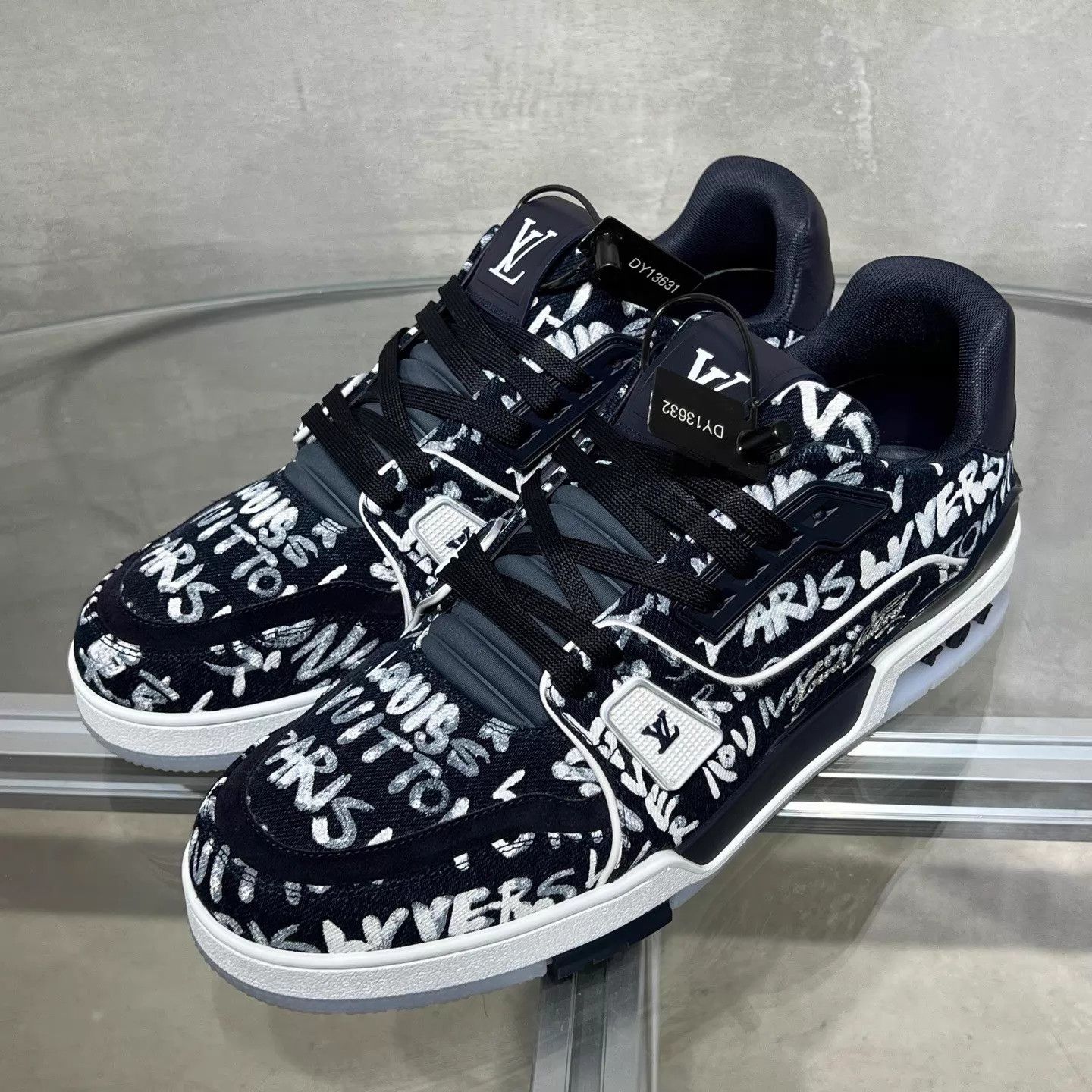 Louis Vuitton Louis Vuitton x Nigo Trainer FW25 Blue Graffiti UK9 43 Size US 10 / EU 43 - 2 Thumbnail