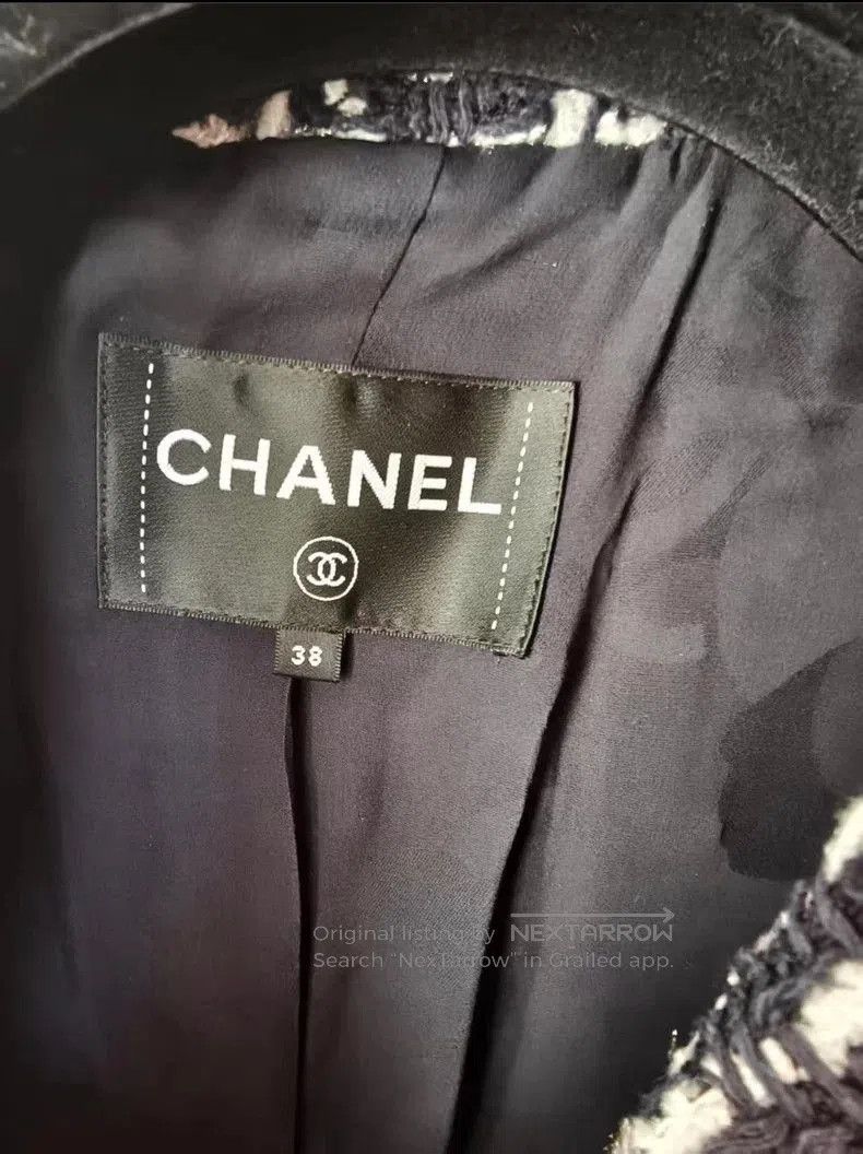 Chanel Chanel Tweed Checkered Jacket . Size US M / EU 48-50 / 2 - 4 Thumbnail