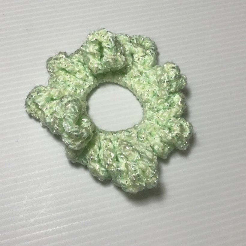 Handmade NWT Green White Handmade Crocheted Hair Scrunchie Size ONE SIZE - 1 Thumbnail