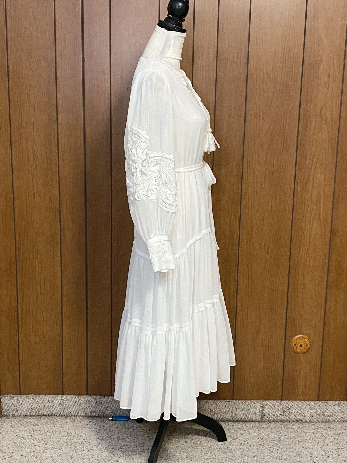 KOBI HALPERIN Kobi Halperin Mira Peasant Midi-Dress size XS Size XS / US 0-2 / IT 36-38 - 14 Thumbnail