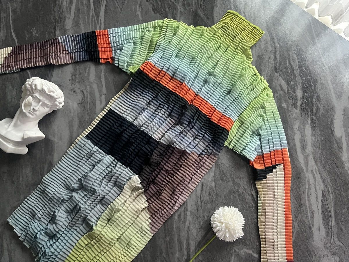 Issey Miyake Issey Miyake : Pleats Please Long Sleeve Multicolor Green Size ONE SIZE - 6 Thumbnail