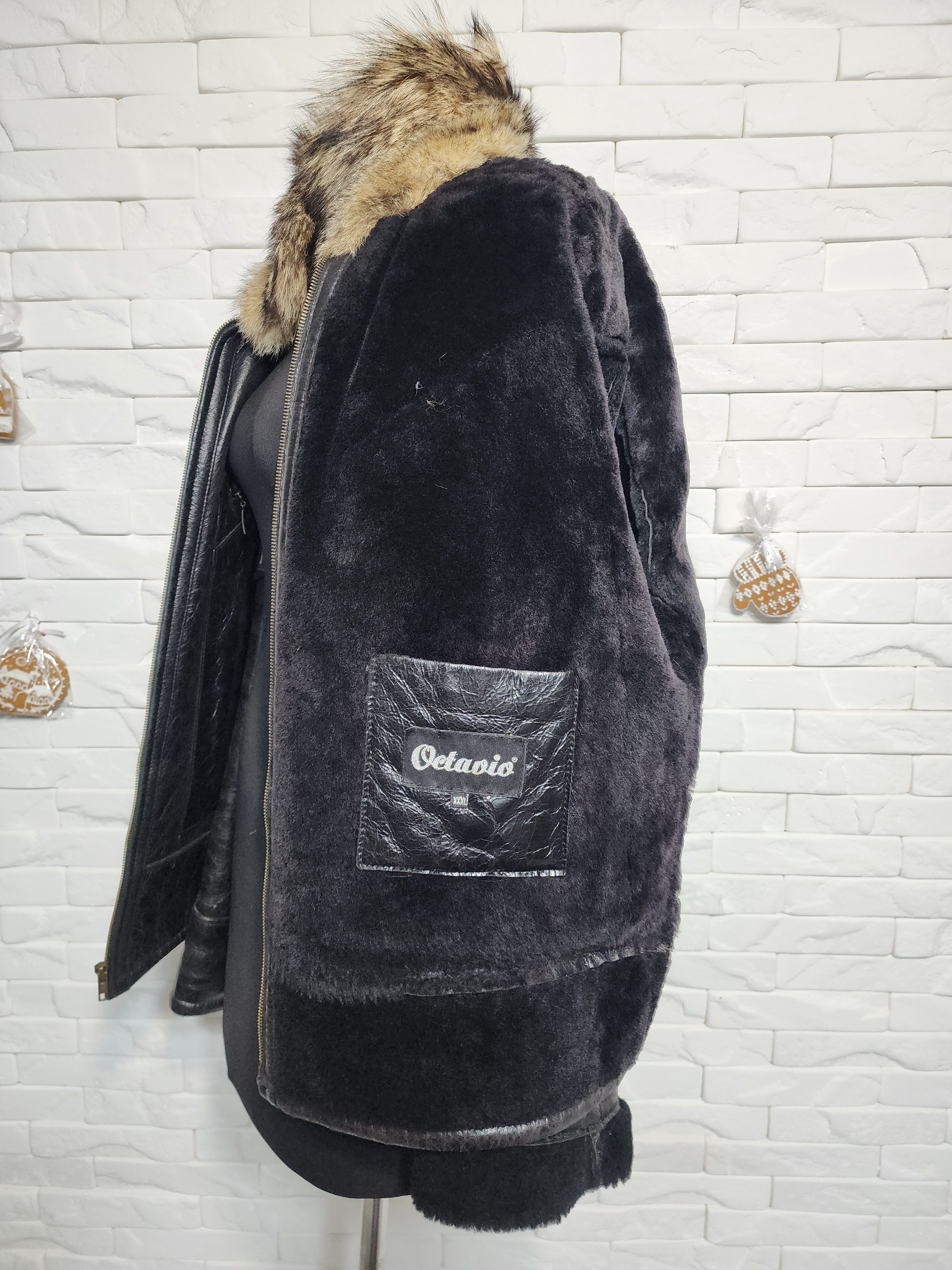 Furla Men's Black Leather Fur Jacket: Genuine Fur, Metal Zipper Size US L / EU 52-54 / 3 - 10 Thumbnail