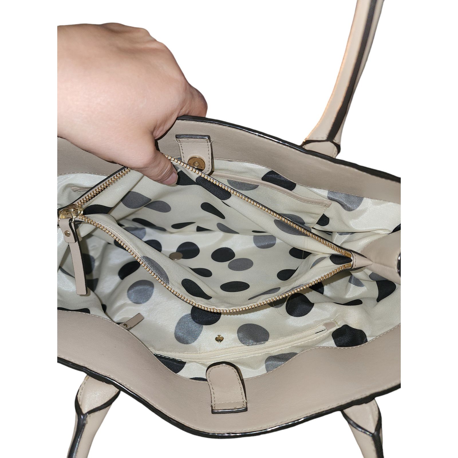 Kate Spade Kate Spade soft tan leather patent leather black bow bag. Size ONE SIZE - 6 Thumbnail