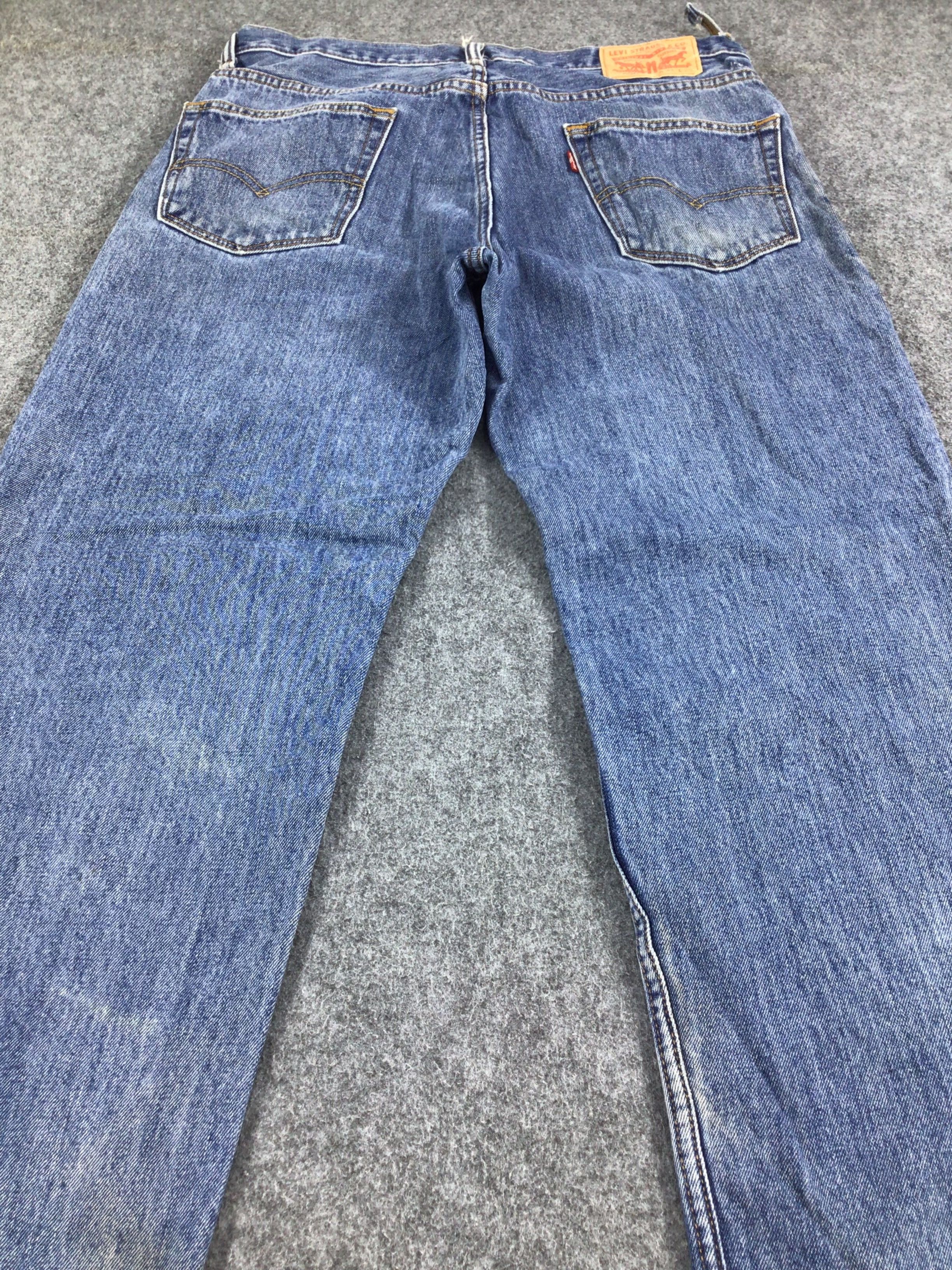 Levi's Vintage Levis 550 Jeans Faded Blue Wash Denim KJ285 Size US 34 / EU 50 - 4 Thumbnail