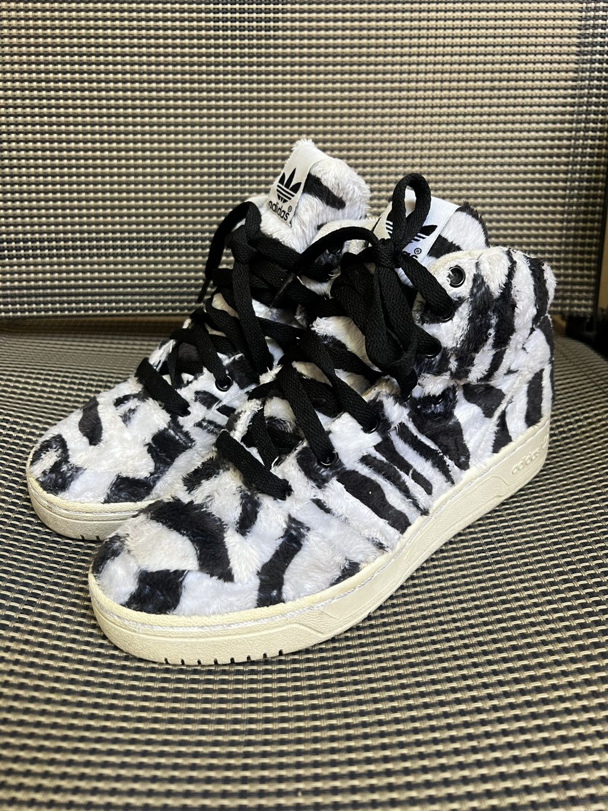 Adidas Adidas Jeremy Scott White Tiger Size US 5 / EU 37 - 2 Thumbnail