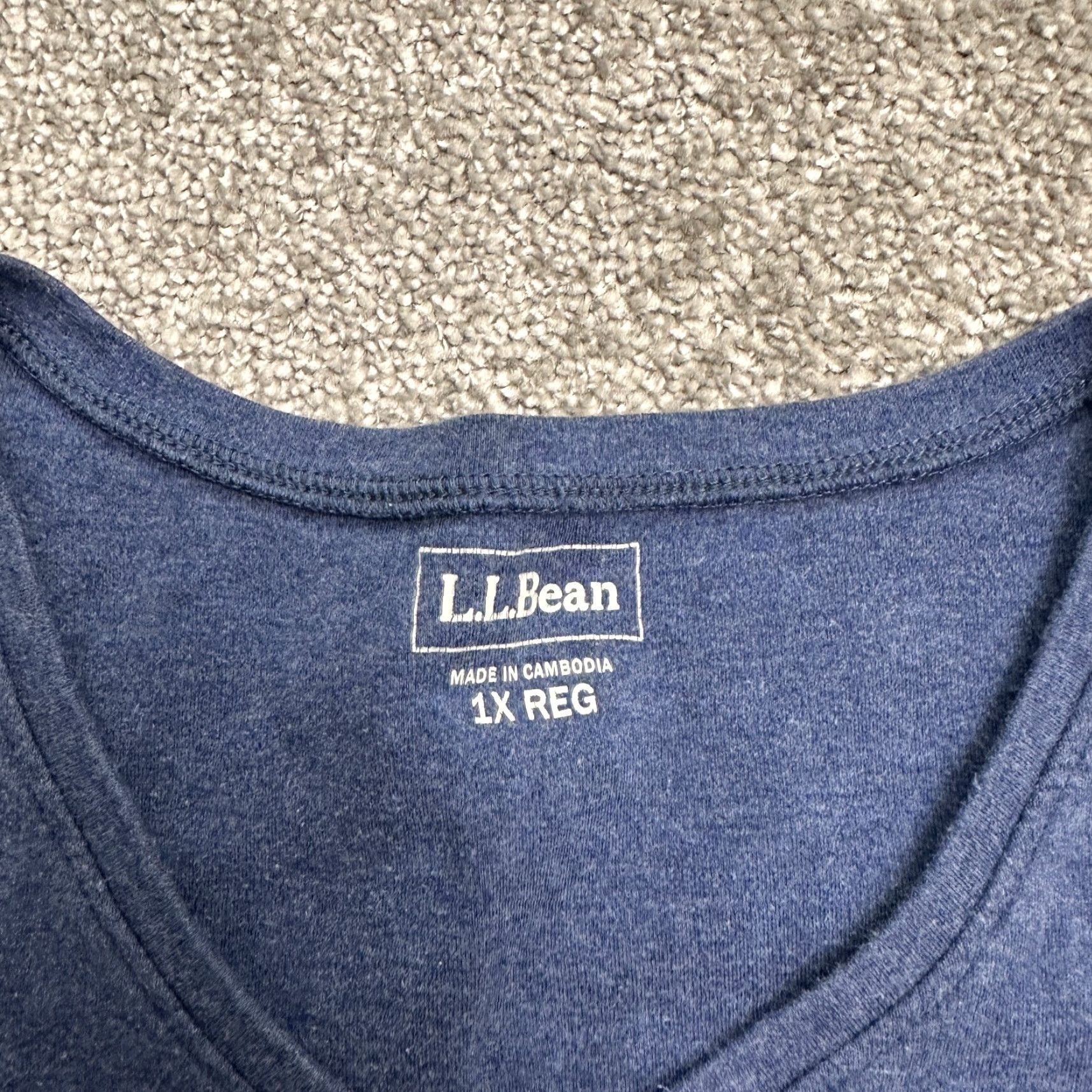 Vintage L.L. Bean Womens T-Shirt 1X Basic V-Neck 3/4 Sleeve Cotton Blue Solid Casual Tee Size XL / US 12-14 / IT 48-50 - 4 Thumbnail
