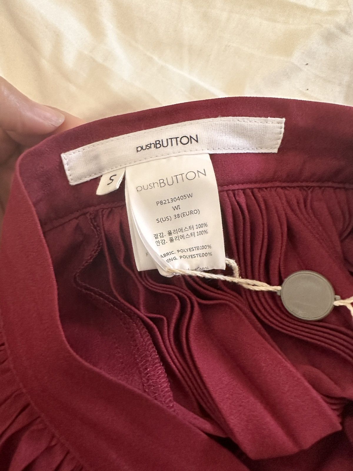 pushBUTTON NWT Pushbutton crimson color pleated skirt/S Size 26" / US 2 / IT 38 - 3 Thumbnail