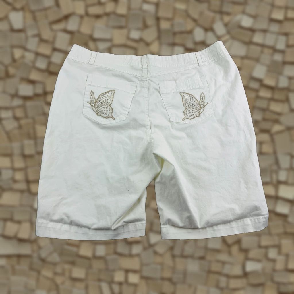 Vintage JMS Shorts Women's Plus Size 20W White Butterfly Embroidered Pockets Bermuda Size 42" / US 20 - 1 Thumbnail