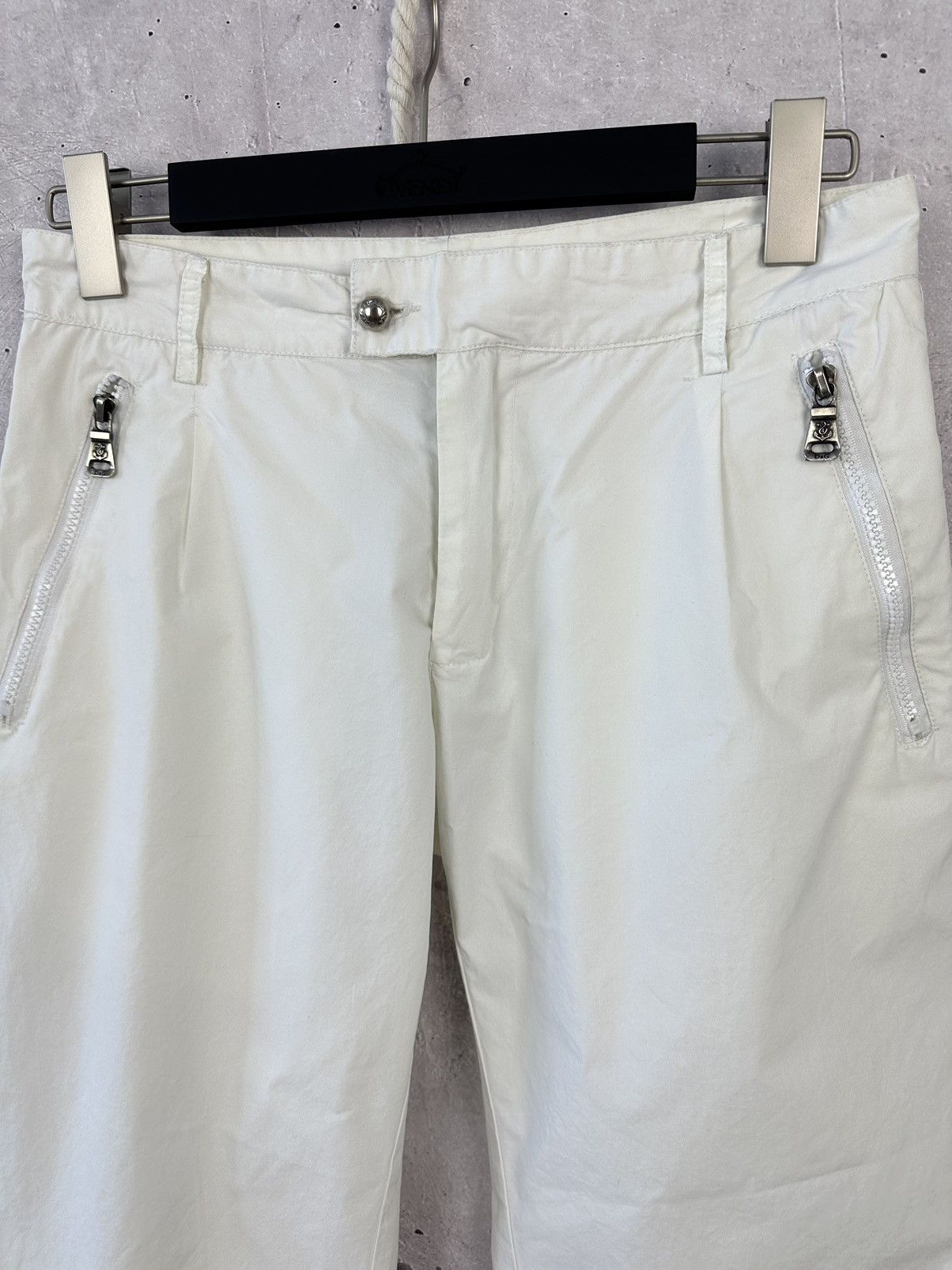 Dolce & Gabbana D&G Dolce&Gabbana Vintage White Zip Pocket Cropped Pants Size 30" / US 8 / IT 44 - 2 Thumbnail