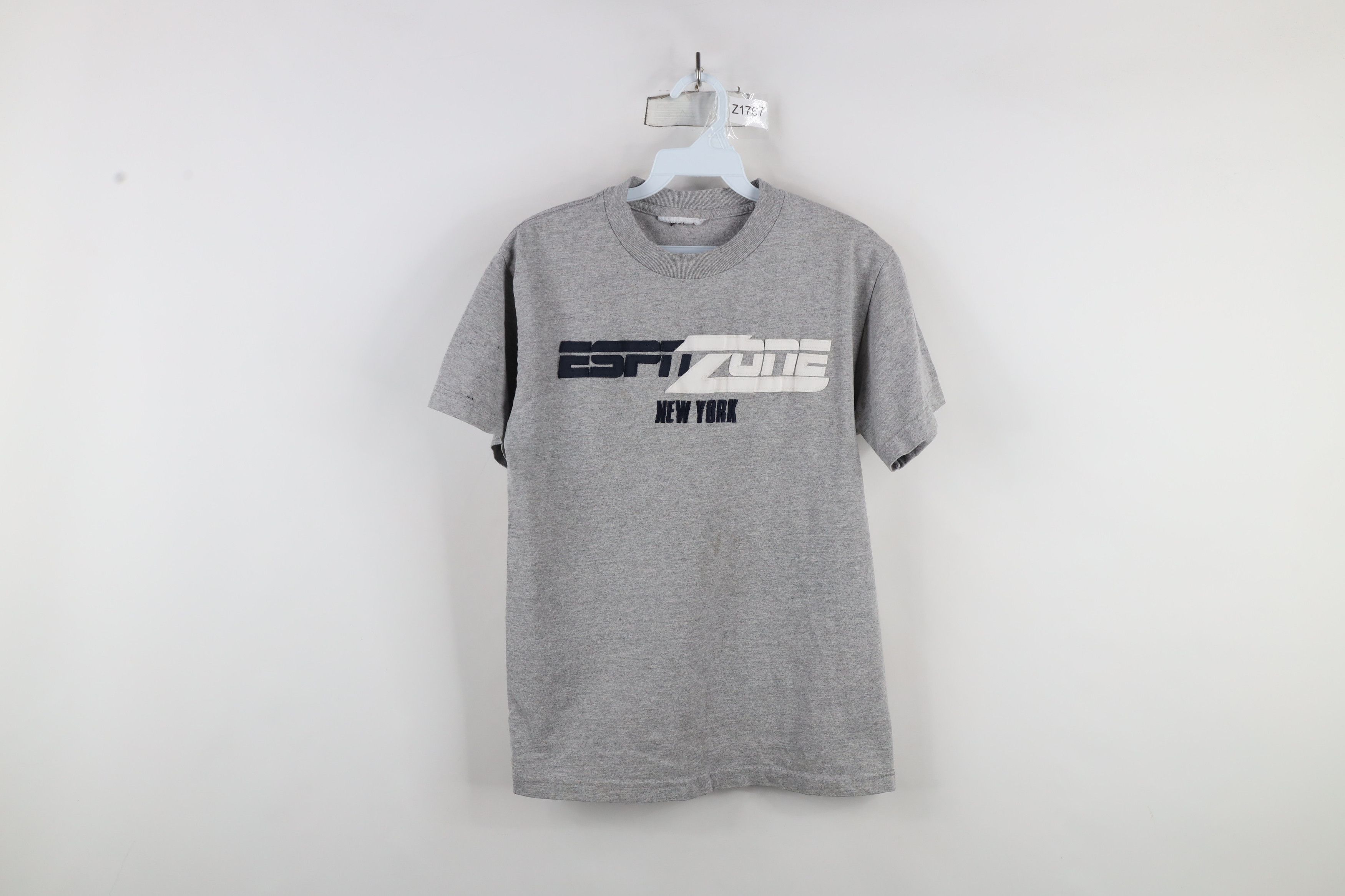 Vintage Vintage 90s Spell Out ESPN Zone New York T-Shirt Gray Size US S / EU 44-46 / 1 - 1 Thumbnail