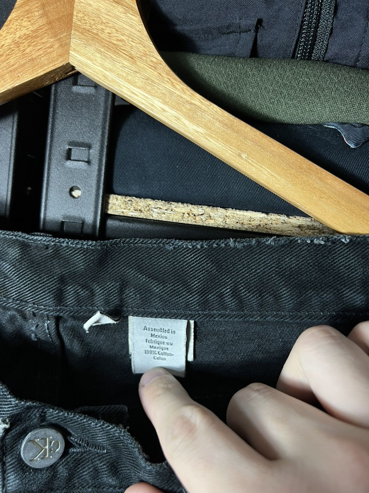 Calvin Klein Calvin Klein Jeans Men’s Vintage Black Denim Pants Easy Fit Size US 32 / EU 48 - 13 Thumbnail