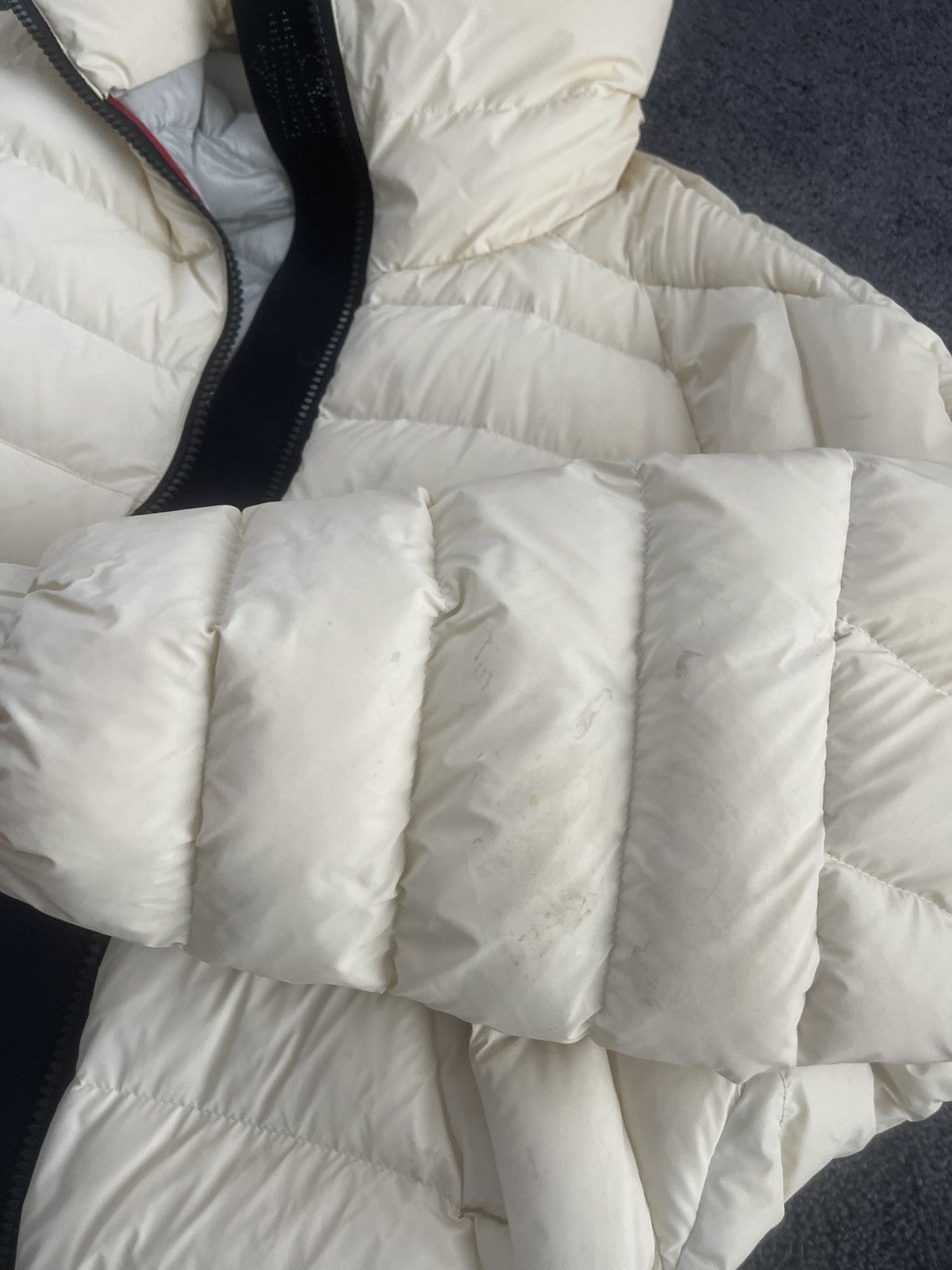 Moncler × Moncler Grenoble Moncler x Grenoble bomber Size US L / EU 52-54 / 3 - 6 Thumbnail