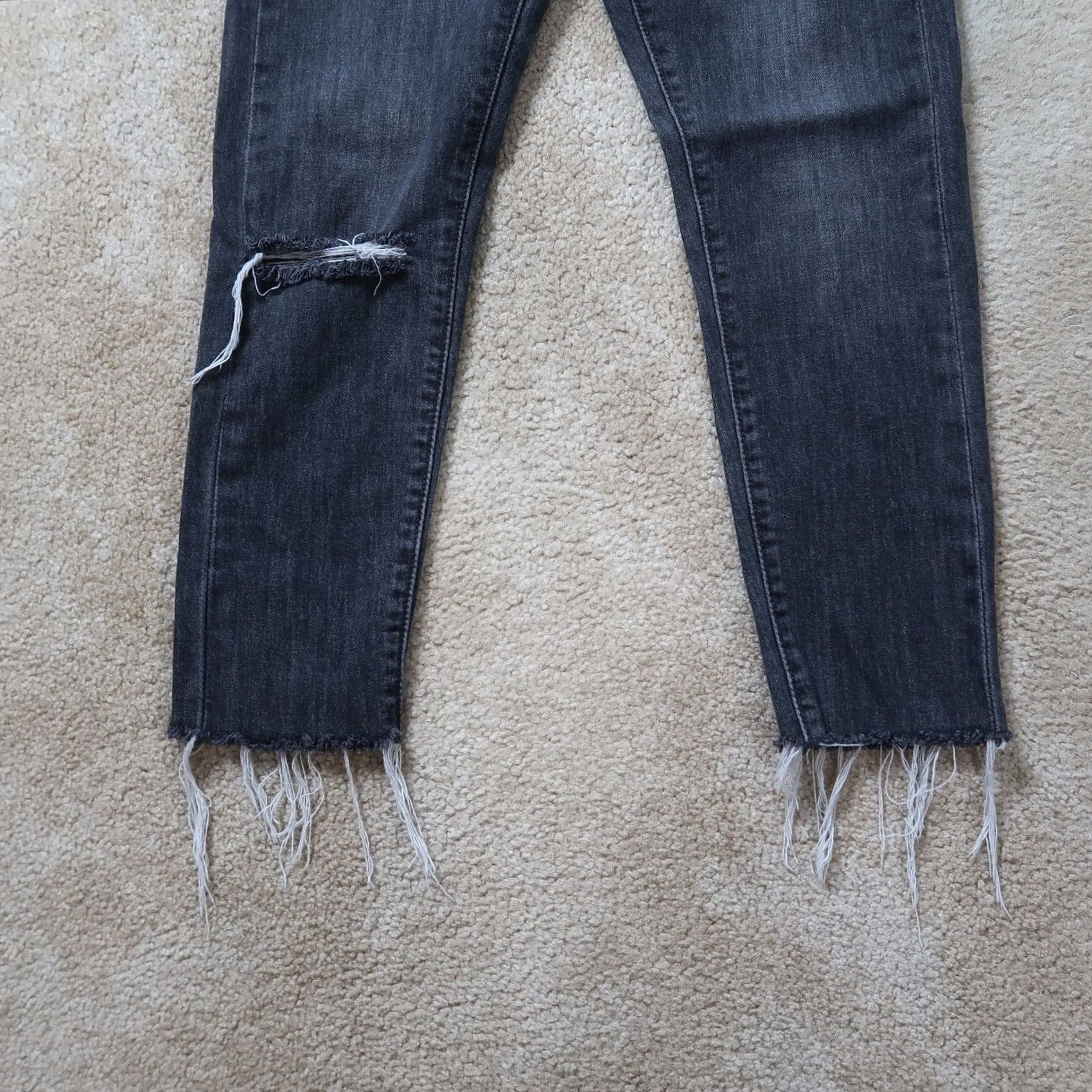 Levi's VINTAGE? No. Levi's Skinny Jeans Women 29 Black Denim Stretch Button Fly 5-Pocket High Rise Slim Size 29" - 2 Thumbnail