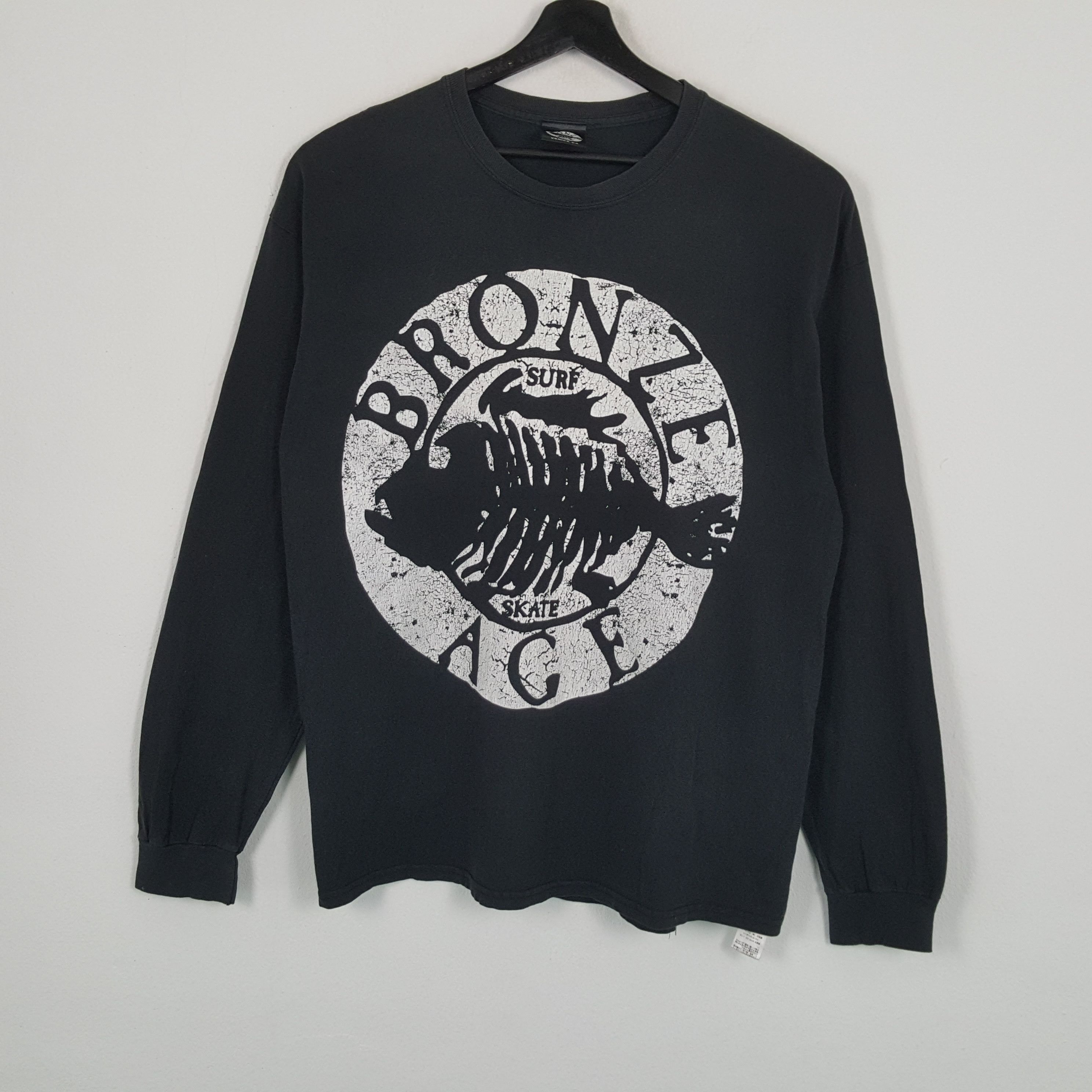 Vintage BRONZE AGE SURF SKATE Long Sleeve Tshirt Size US XL / EU 56 / 4 - 1 Thumbnail