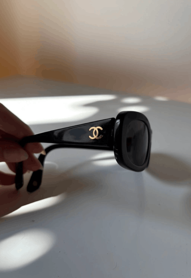 Chanel Chanel Sunglasses CC Rhinestone Logo 4017 Rimless Vintage Size ONE SIZE - 1 Thumbnail