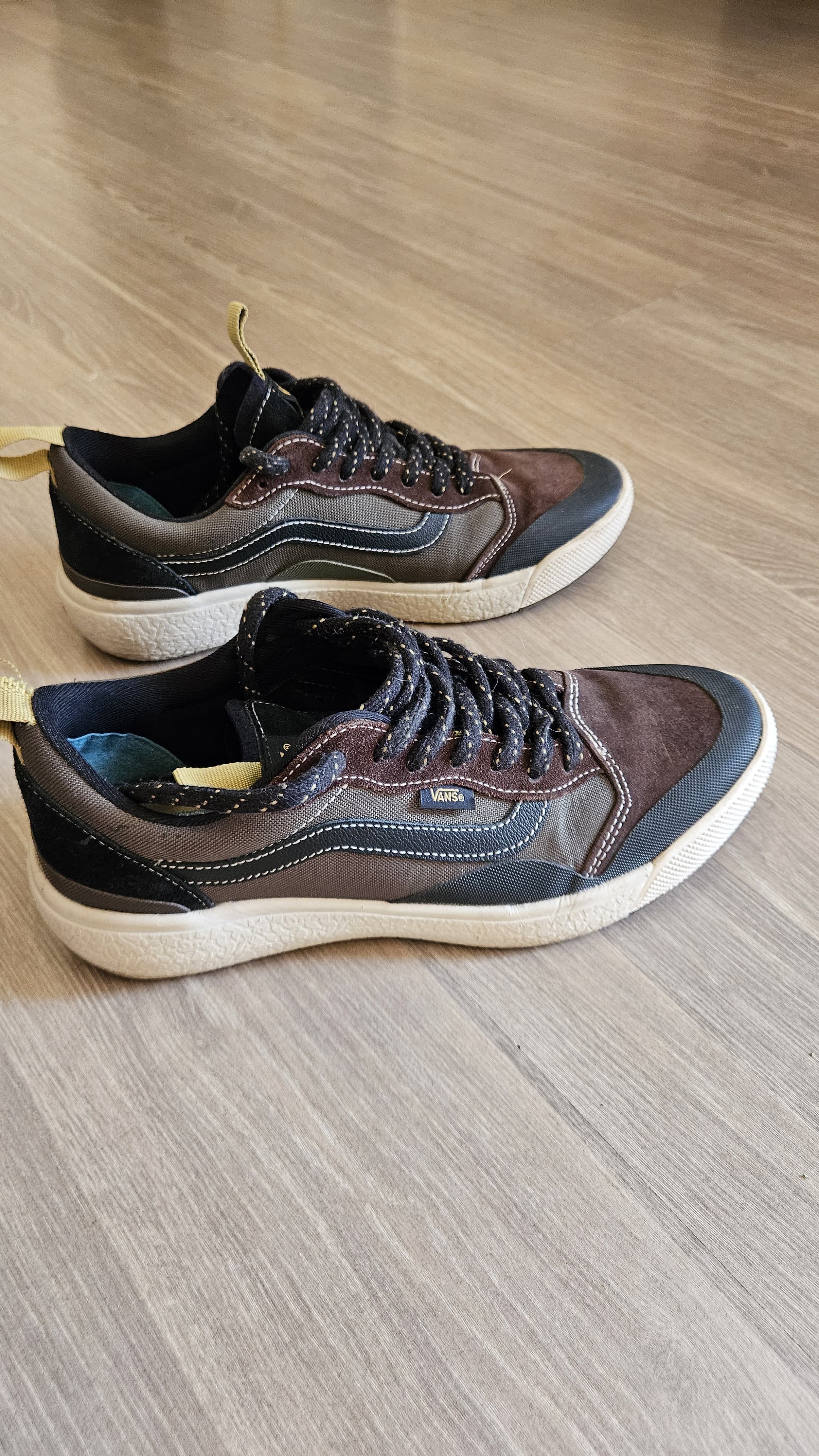Vans Vans Evo Black Olive Size US 9 / EU 42 - 1 Thumbnail