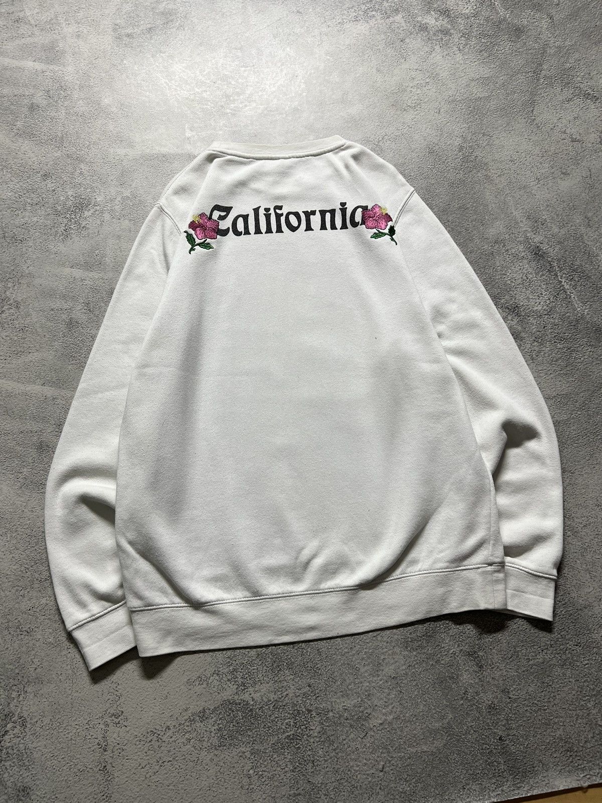 Stussy Vintage Y2k Stussy 🌸 California White 🤍 USA Sweatshirt 00’s Size US M / EU 48-50 / 2 - 9 Thumbnail