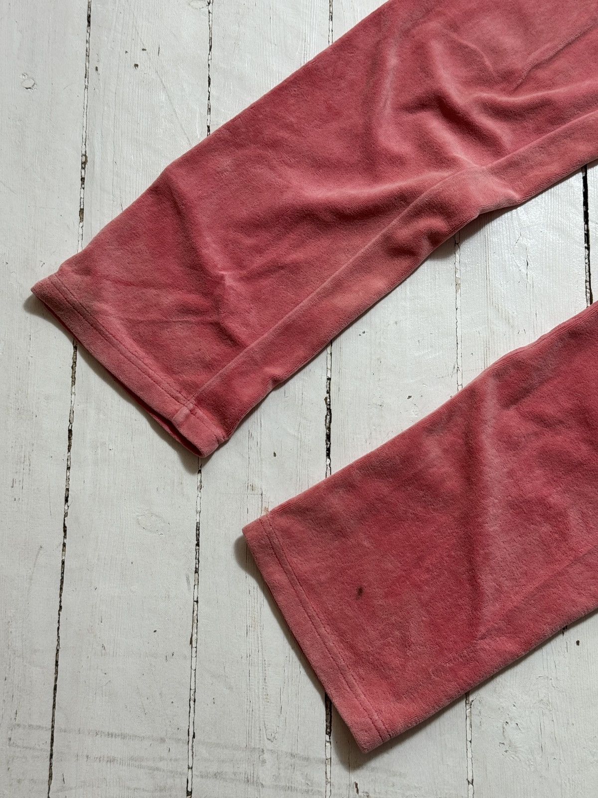 Juicy Couture VINTAGE VELOUR JUICY COUTURE 2000s PINK PANTS Size 30" / US 8 / IT 44 - 3 Thumbnail