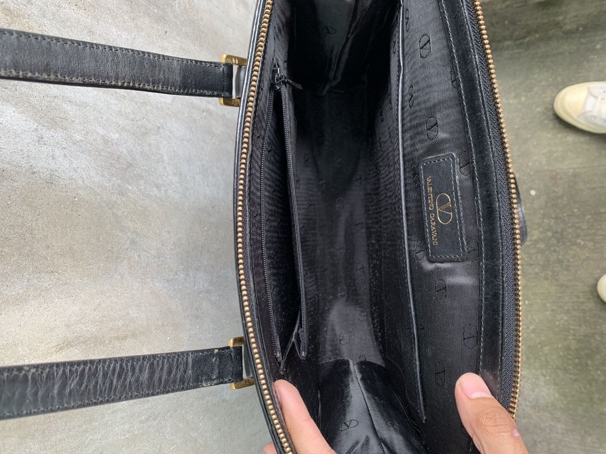 Valentino Epi Leather Black Shoulder Bag Size ONE SIZE - 13 Thumbnail