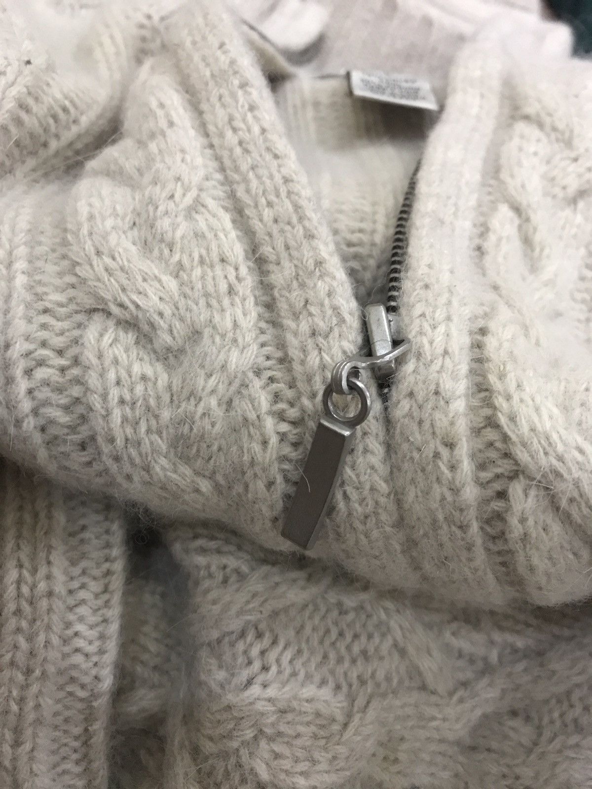Vintage ANGORA LAMBSWOOL CABLE KNIT AND SQUARE KNITTED GILET Size L / US 10 / IT 46 - 4 Thumbnail