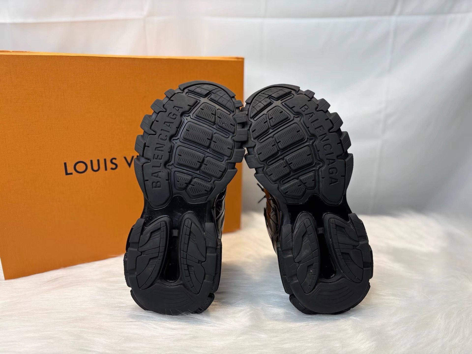 Balenciaga Balenciaga Track Embossed Logo Dad Shoes K36 Size US 10 / EU 43 - 4 Thumbnail