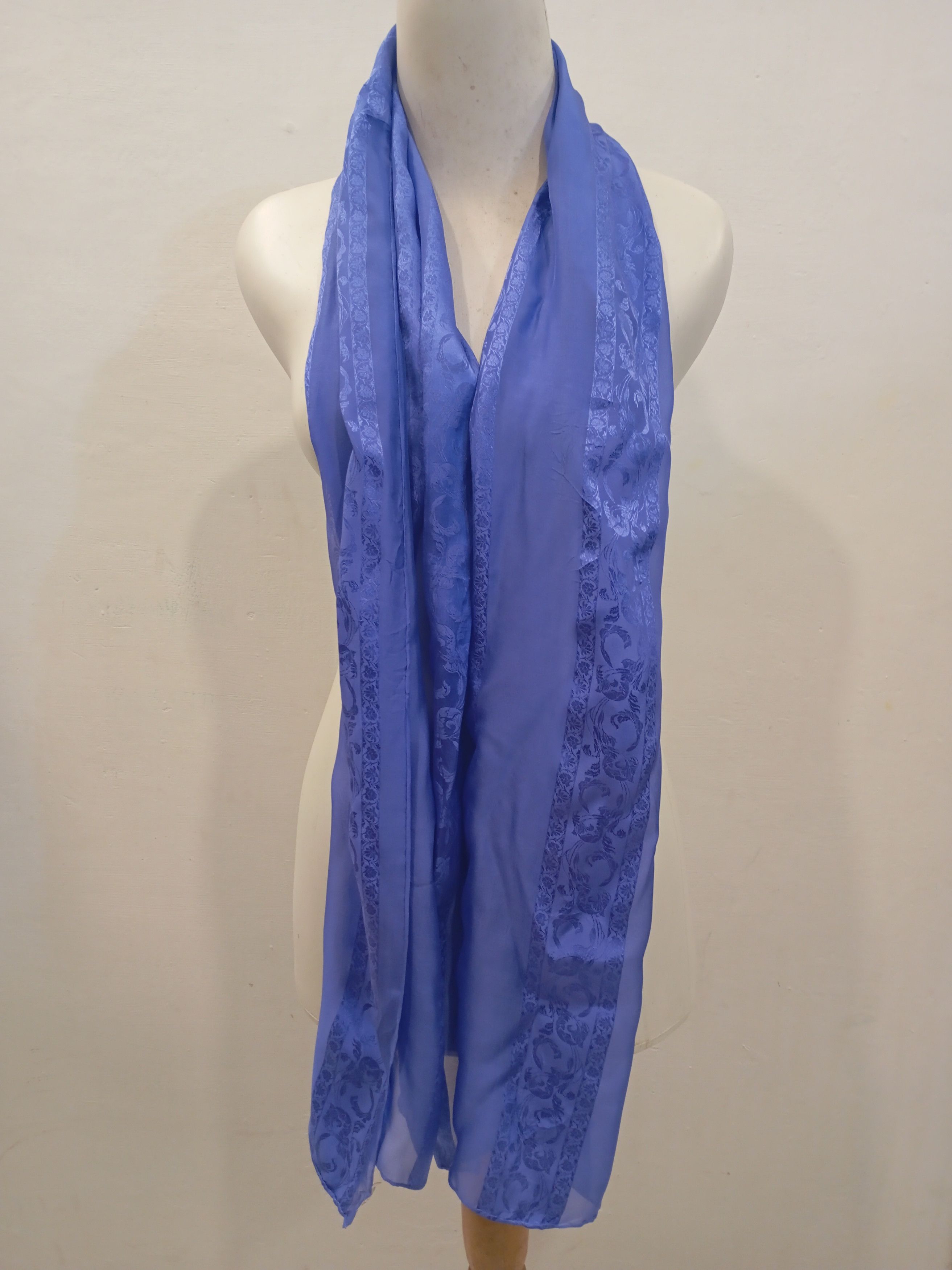 Givenchy Givenchy silk scarves scarf shawl Size ONE SIZE - 2 Thumbnail