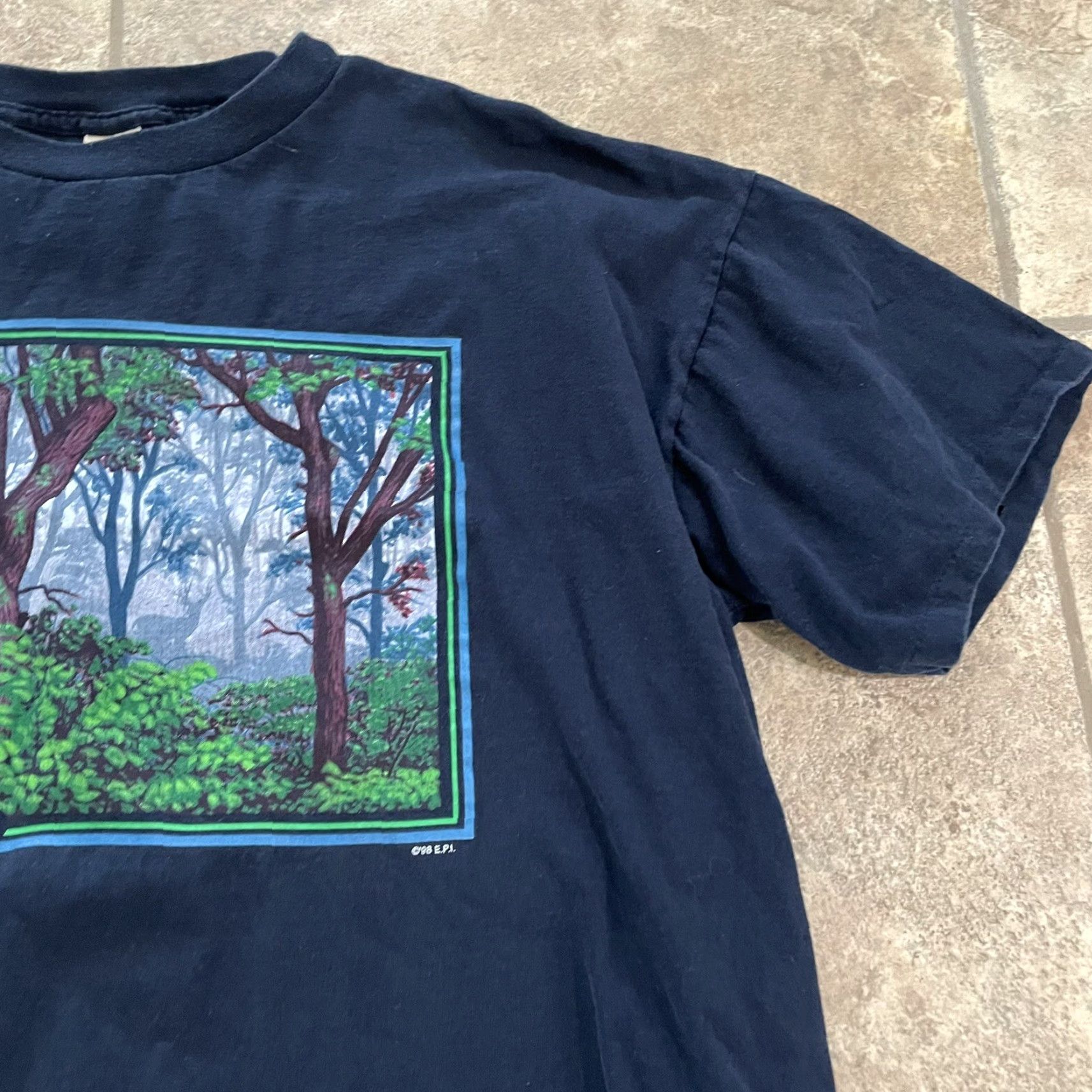 Vintage VINTAGE Eagle Stitch Lake California Graphic T-Shirt Men 2XL Silver USA Size US XXL / EU 58 / 5 - 2 Thumbnail