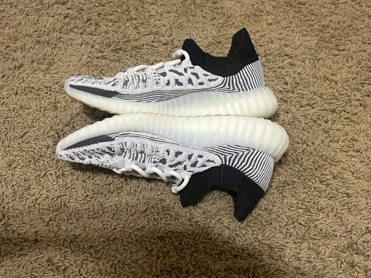 Adidas Yeezy 350V2 CMPCT Size US 6.5 / EU 39-40 - 2 Thumbnail