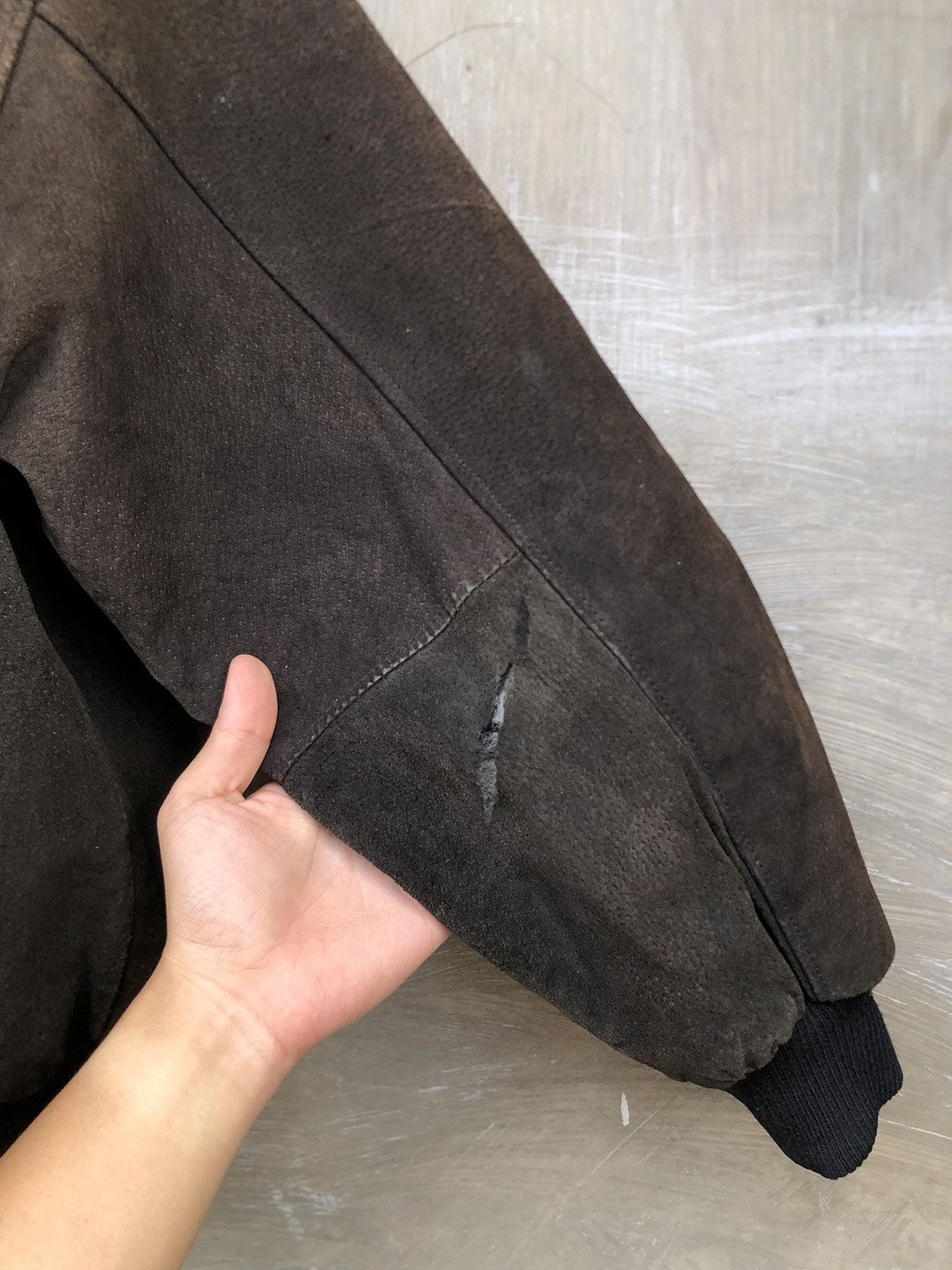 Armani × Giorgio Armani × Vintage Vintage Giorgio Armani Leather Bomber Jacket Size US L / EU 52-54 / 3 - 12 Thumbnail