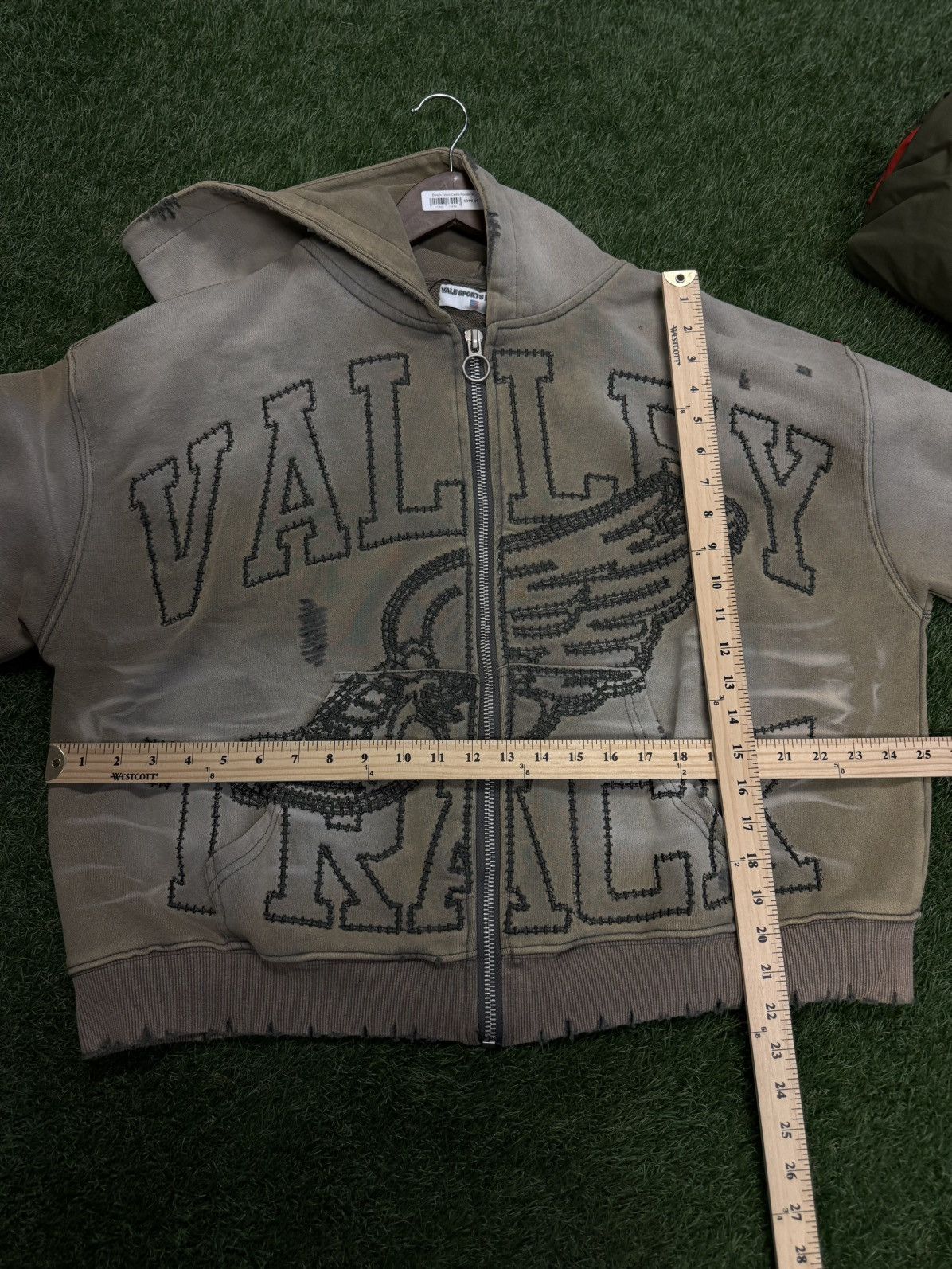 Vale Vale Hoodie Zip Up Size XL Tan Brand New Size US XL / EU 56 / 4 - 13 Thumbnail
