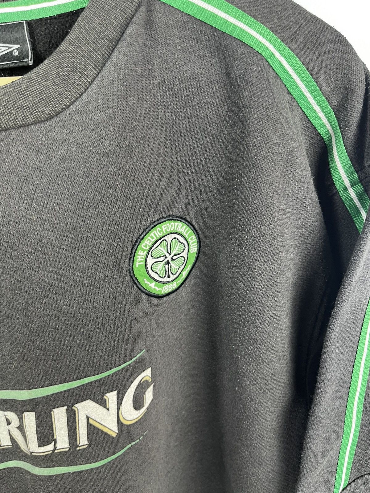 Umbro CELTIC 2004 FOOTBALL SOCCER SWEATSHIRT UMBRO sz M MEN BLACK Size US XL / EU 56 / 4 - 8 Thumbnail