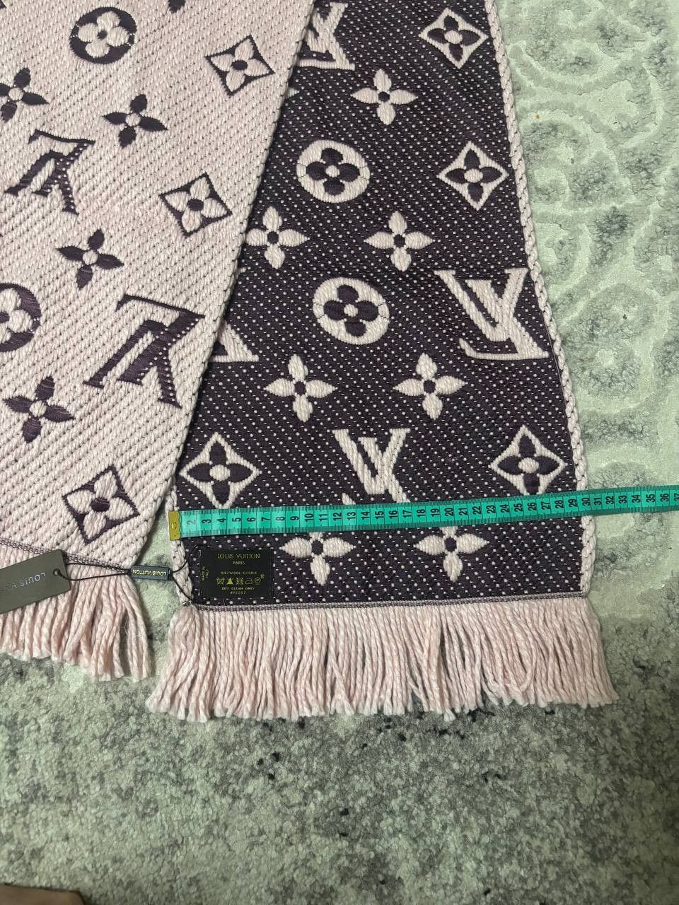 Louis Vuitton Louis Vuitton Monogram Reversible Scarf (Pink & Dark Purple) Size ONE SIZE - 10 Thumbnail
