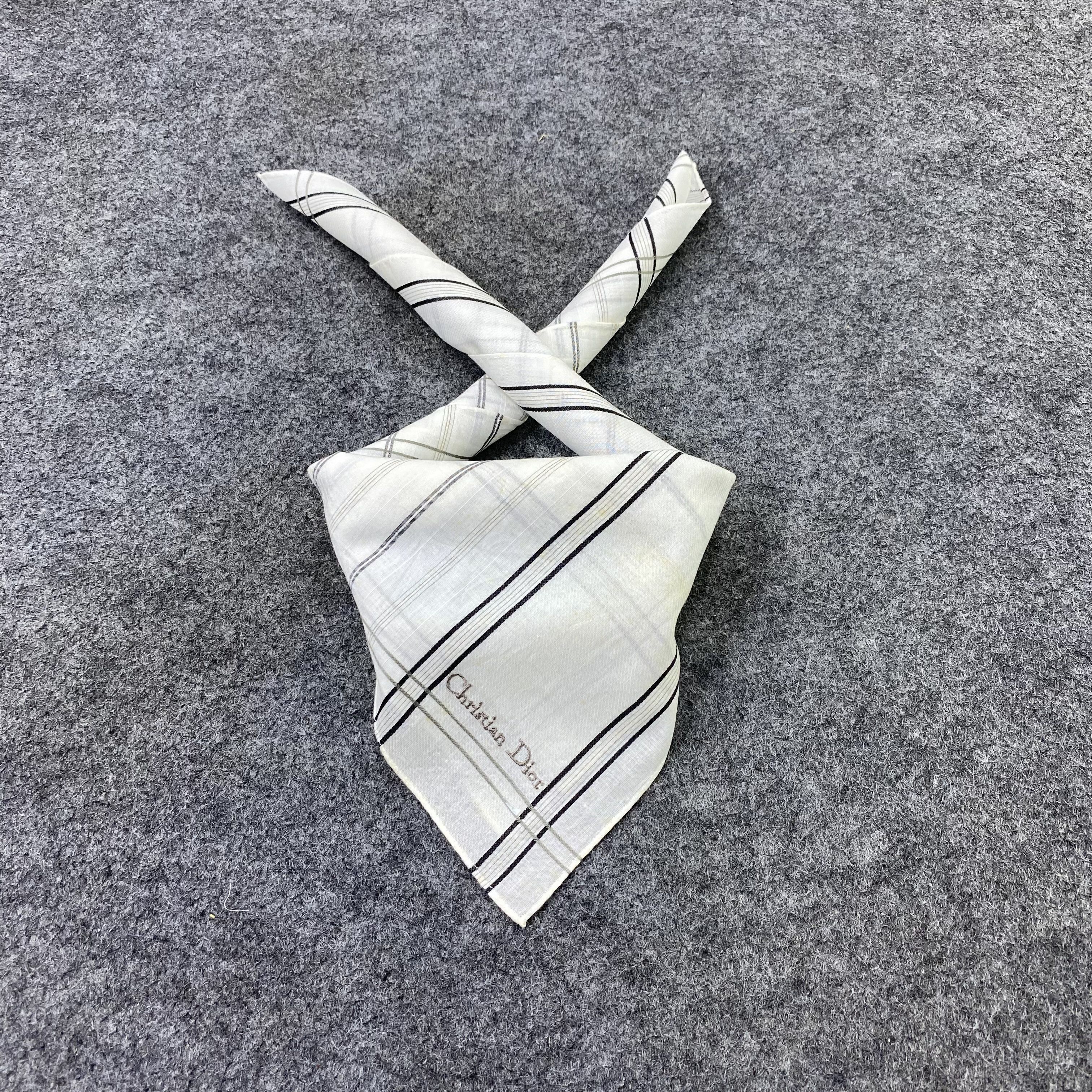 Vintage Christian Dior Handkerchief / Bandana / Neckerchief-B2238 Size ONE SIZE - 2 Thumbnail