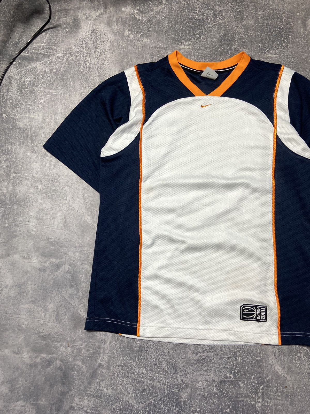 NBA Vintage Nike Center Swoosh Hoop T Shirt Tee Size US M / EU 48-50 / 2 - 3 Thumbnail