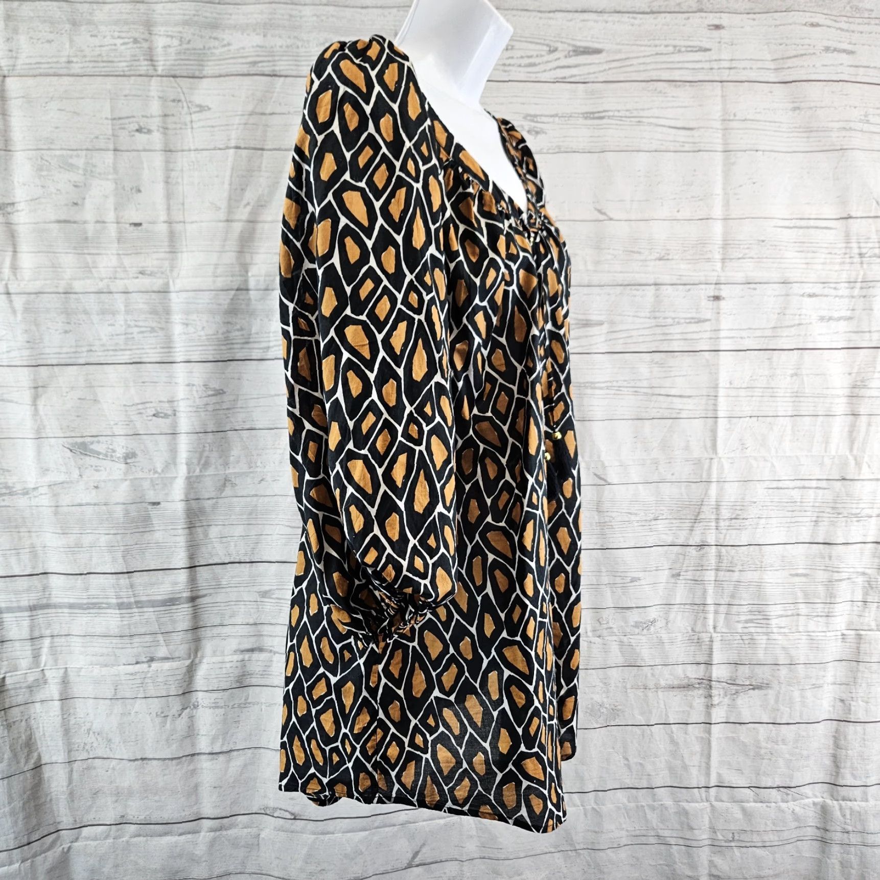 Isaac Mizrahi Isaac Mizrahi Live Womens Blouse Sz Small Black Multicolor Cotton Tassels 3/4 Sleeve V-Neck Pullover Adult Womens Size S / US 4 / IT 40 - 3 Thumbnail