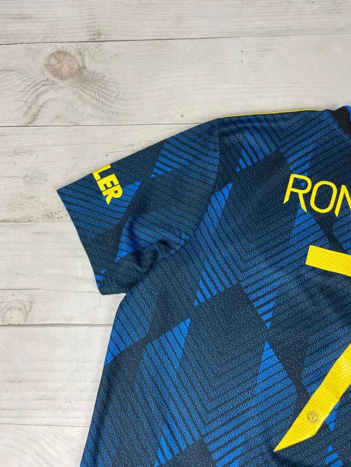 Adidas Manchester United 2021 2022 Ronaldo #7 Third Shirt Jersey Size US XL / EU 56 / 4 - 14 Thumbnail