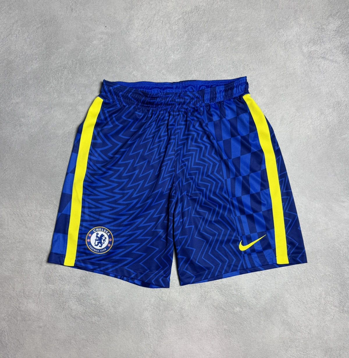 Other Chelsea 2021 2022 Home Football Soccer Shorts Nike Size US 34 / EU 50 - 1 Thumbnail