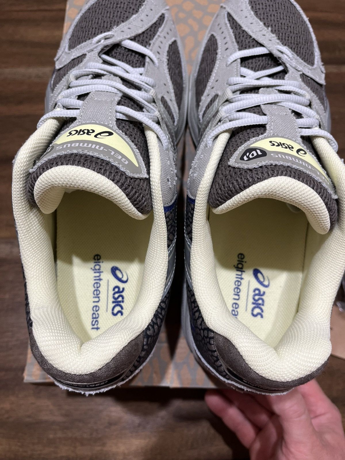 Asics Asics x Eighteen East Nimbus 10.1 SZ 12 Size US 12 / EU 45 - 5 Thumbnail
