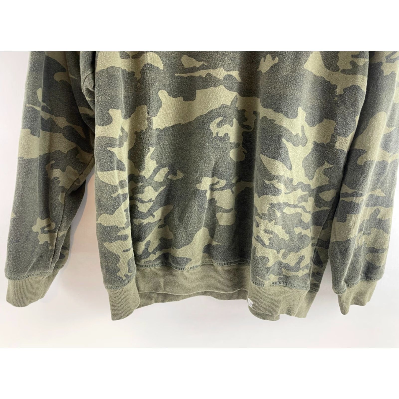 Sovereign Code Sovereign Code Sweater Women's Green Camouflage Pullover Round Neck Medium Size M Shirt Womens Modern Sale: Free Return Size M / US 6-8 / IT 42-44 - 4 Thumbnail