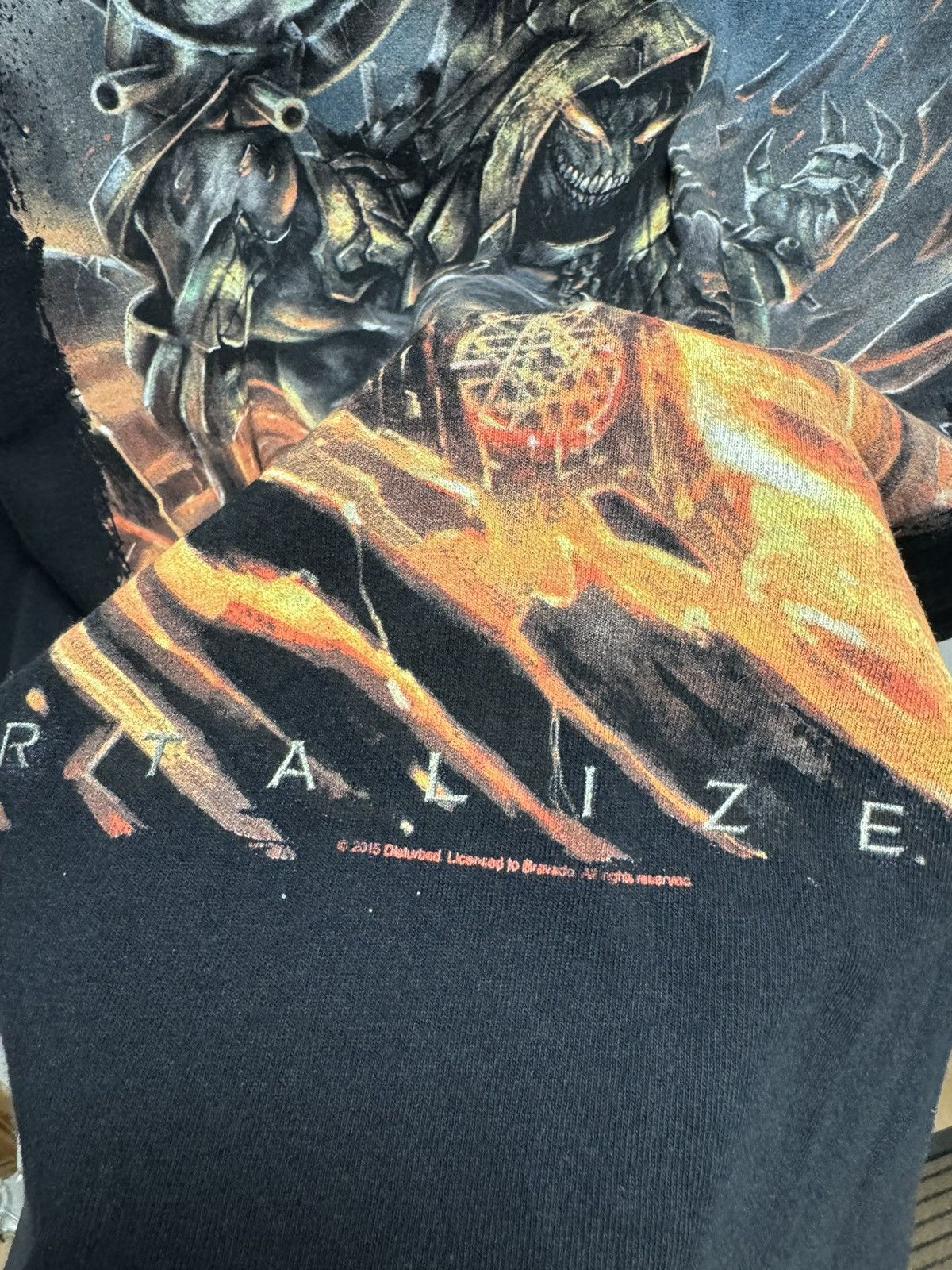 Band Tees Disturbed vintage big logo t-shirt 2XL XXL 2015 Size US XXL / EU 58 / 5 - 4 Thumbnail