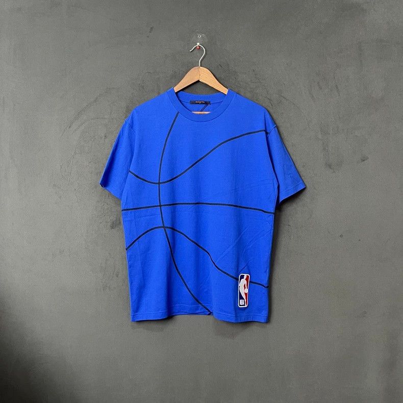 Louis Vuitton Louis Vuitton Blue NBA co-branded short sleeves Size US L / EU 52-54 / 3 - 1 Thumbnail