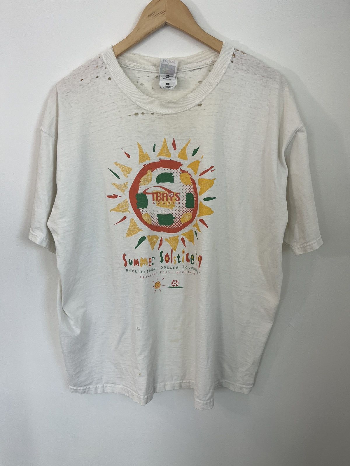 Vintage Vintage 1999 Summer Solstice Thrashed Tee Size US L / EU 52-54 / 3 - 1 Thumbnail