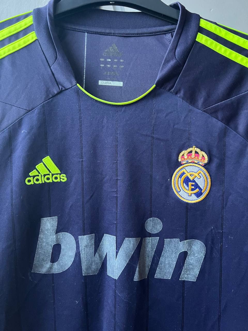 Adidas 2012/13 REAL MADRID AWAY SOCCER JERSEY FOOTBALL SHIRT ADIDAS Size US L / EU 52-54 / 3 - 5 Thumbnail