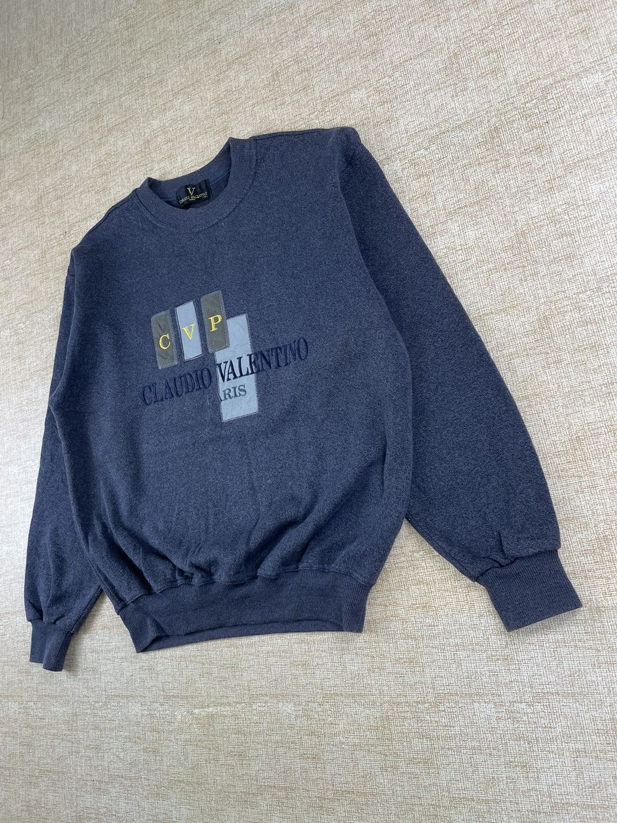 Valentino × Vintage VINTAGE CLAUDIO VALENTINO Embroidery Logo Sweatshirt Size US M / EU 48-50 / 2 - 3 Thumbnail