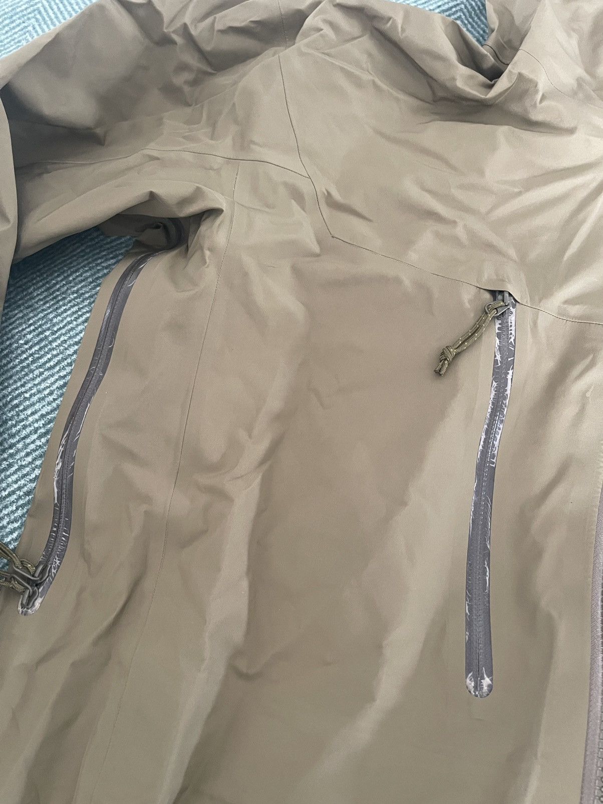 Arc'teryx Arcteryx LEAF Alpha LT Jacket Gen 1 Crocodile Medium Size US M / EU 48-50 / 2 - 12 Thumbnail