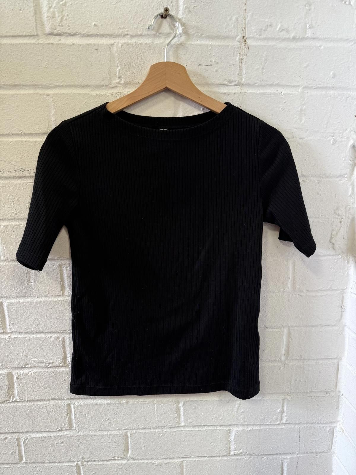 Designer Chic Black Ribbed Top - Size S Size S / US 4 / IT 40 - 1 Thumbnail