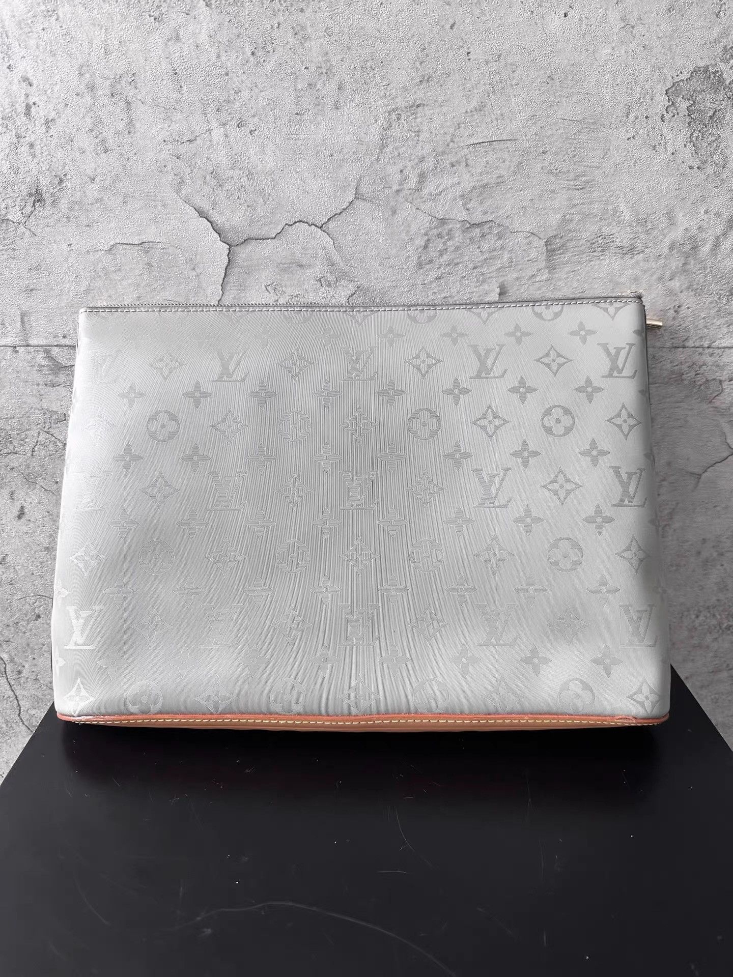 Louis Vuitton Louis Vuitton Laser Clutch K34 Size ONE SIZE - 2 Thumbnail