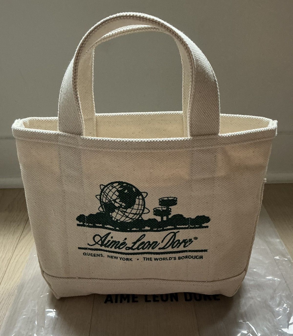 Aime Leon Dore Ald Mini Unisphere Tote Bag in White, Women's