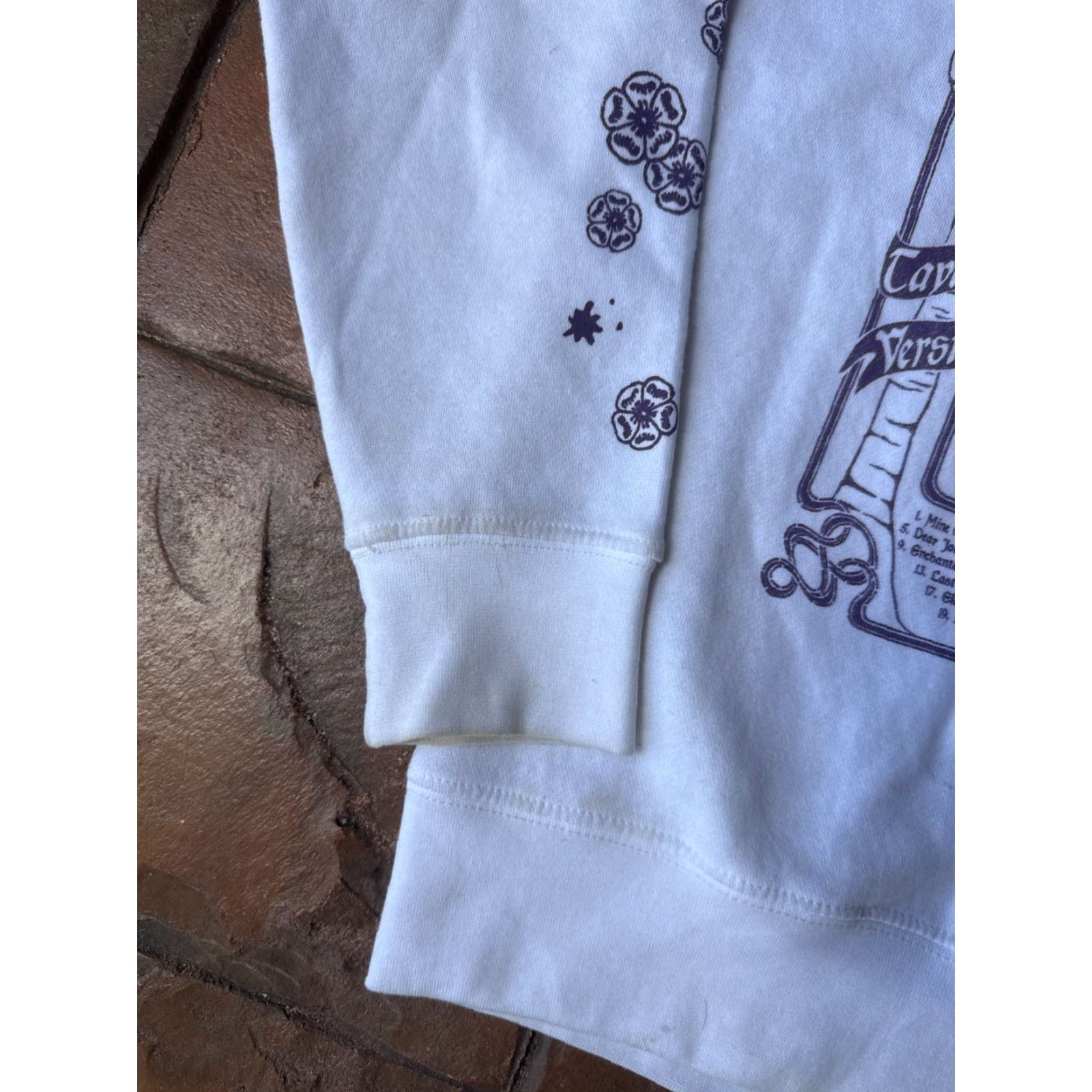 Vintage **Taylor Swift Speak Now Era Cream Sweatshirt Women's Medium** User: Taylor Swift Speak Now Era Cream Sweatshirt Women's Medium Size M / US 6-8 / IT 42-44 - 7 Thumbnail